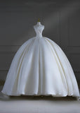 Timeless Wedding Dresses Ball Gown Strapless Satin Pleated Brides Dress Court Train Fitted Long Bridal Gowns HZ0311