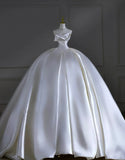 Timeless Wedding Dresses Ball Gown Strapless Satin Pleated Brides Dress With Corset Fitted Long Bridal Gowns HZ0311