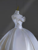 Timeless Wedding Dresses Ball Gown Strapless Satin Pleated Brides Dress With Corset Fitted Long Bridal Gowns HZ0311