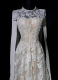 Luxurious Wedding Dresses A line Scoop Neck With Lace Brides Dress Fitted Bridal Gowns HZ0311
