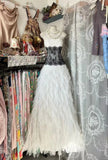 Modest Ball Gown Strapless White Tulle With Black Lace Long Prom Dresses Party Dress 21st Birthday Outfits Graduation Gown HZ0311